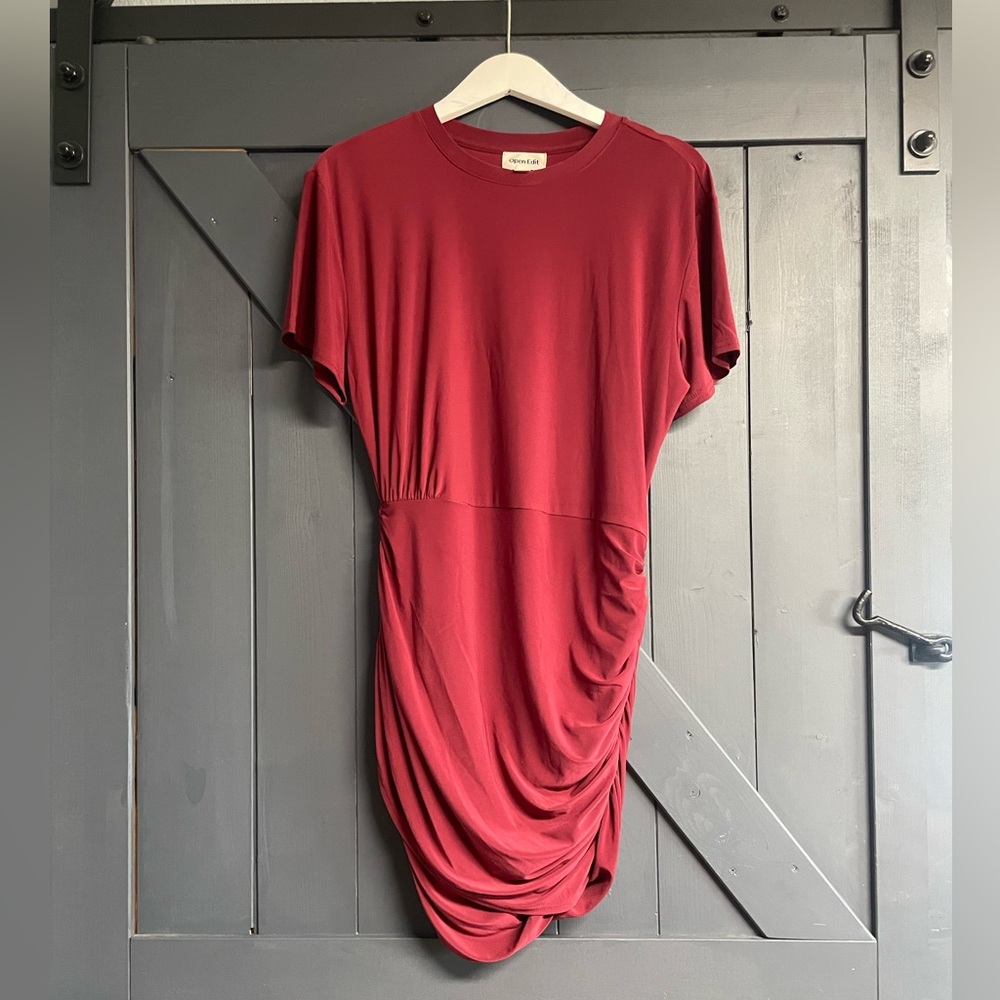 Wine Short-Sleeve Ruched Mini Dress